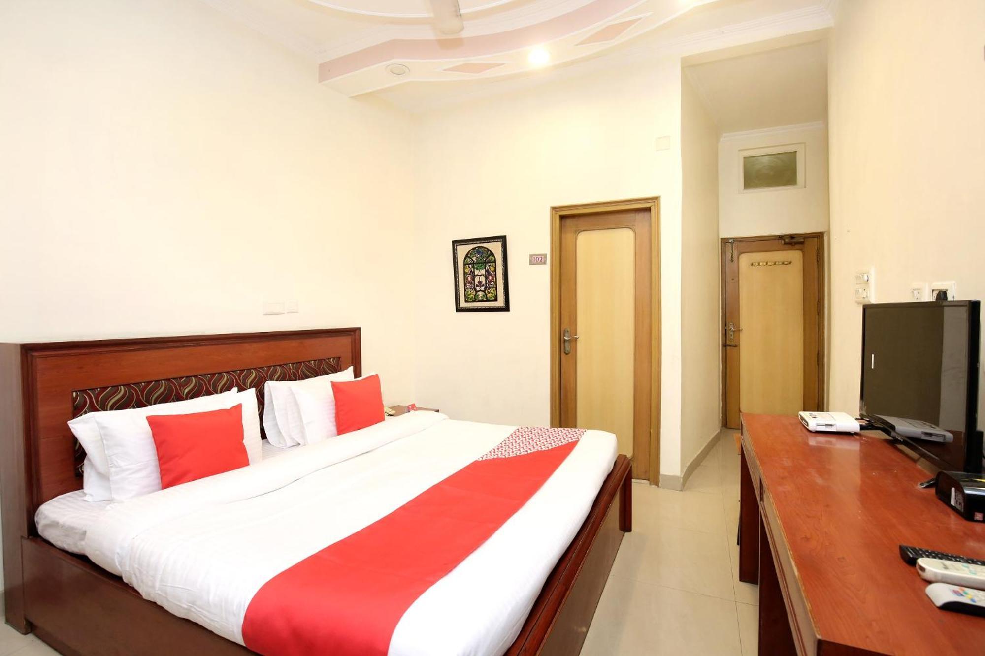 Hotel O Le Bon Ton Ludhiana Dış mekan fotoğraf