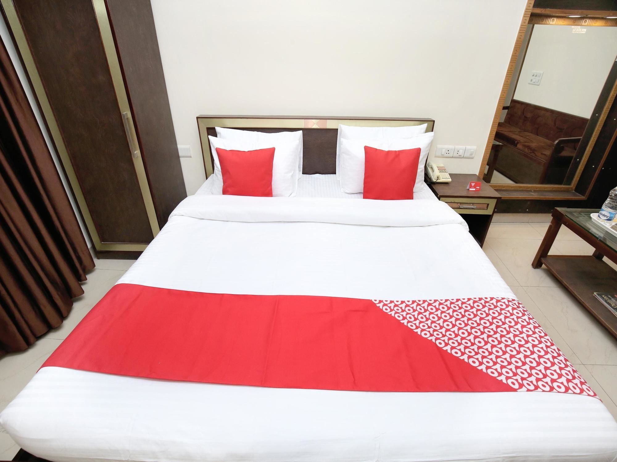 Hotel O Le Bon Ton Ludhiana Dış mekan fotoğraf